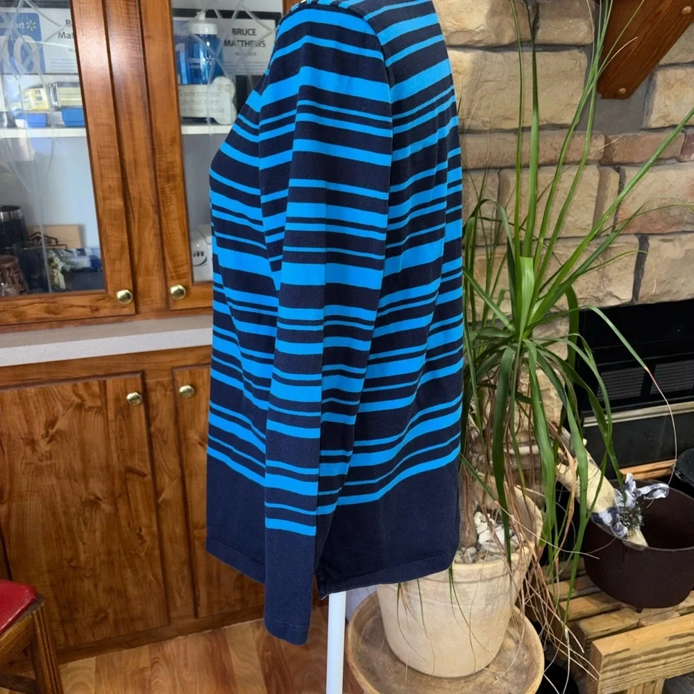 TALBOTS SIZE LARGE PETITE BLUE STRIPED LONG SLEEVE TOP WITH BUTTONS ON SHOULDERS